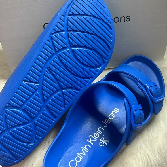 Calvin Klein Men or women Slipon - Picture 5 of 8